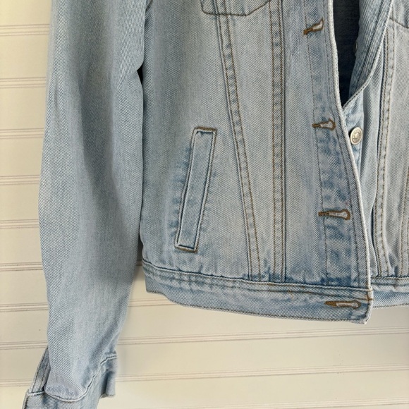 Brandy Melville Jean Jacket Size Small - Picture 4 of 5